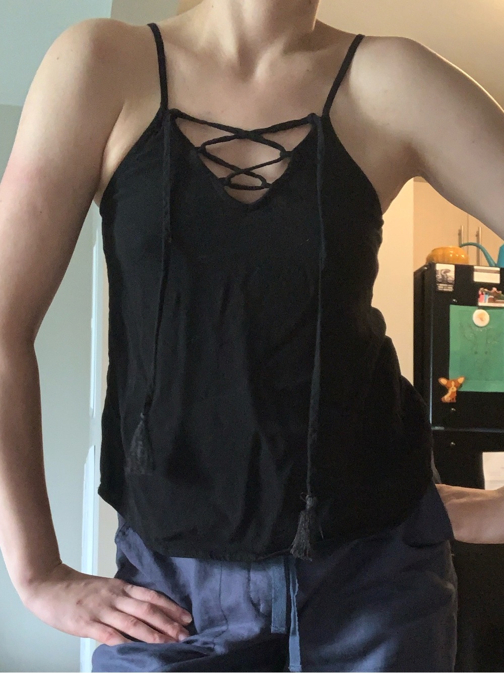 ⭐️free add-on⭐️ Forever 21 Black Flowy Crop Top - Picture 2 of 3